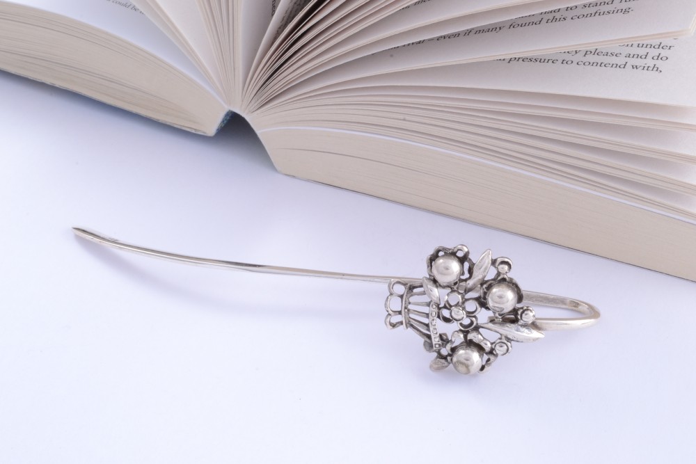 Obiecte argint masiv semn de carte - model cosulet personalizat prin gravura pe codita